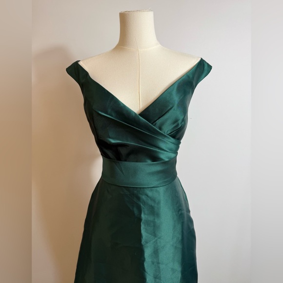 New! Alfred‎ Sung D811S Hunter Green Off Shoulder Draped Wrap Satin Maxi Dress - Picture 4 of 5